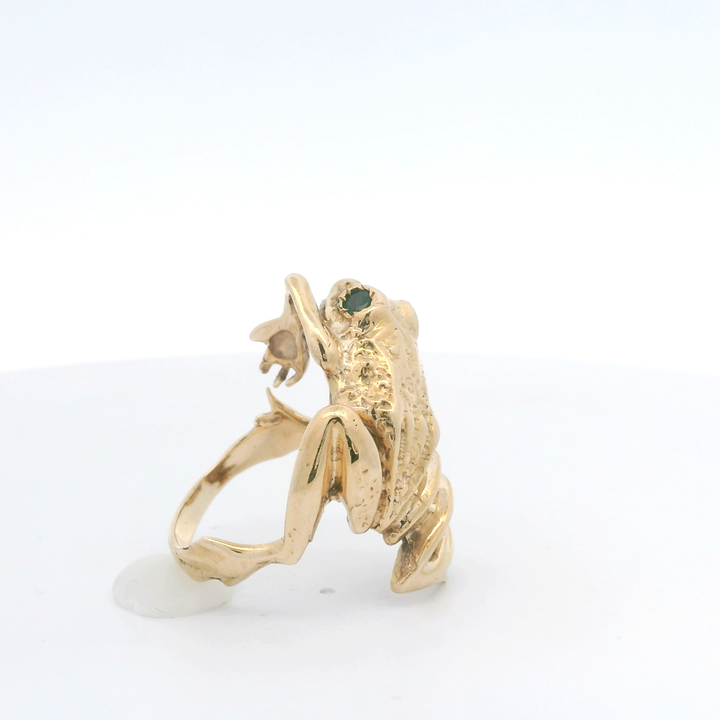 Estate 14K Yellow Gold Frog Ring with 2 Round Emerald Eyes, 0.16 ctw