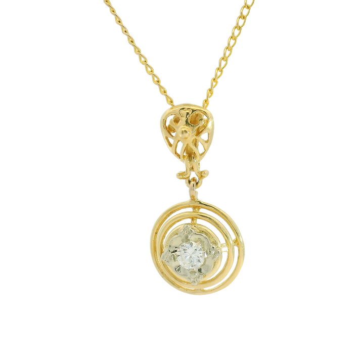 14KG Yellow Gold Estate Solitaire Diamond Pendant on a chain