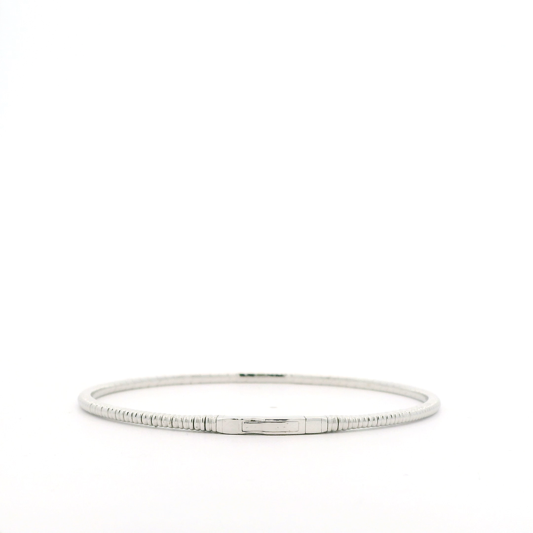 14K White Gold Flexible Bangle set with 15 Round Diamonds, 0.45 ctw