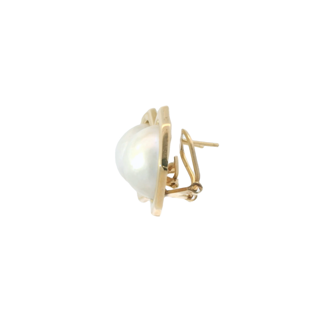 Estate 14KG Yellow Gold Mabe Pearl Stud Earrings