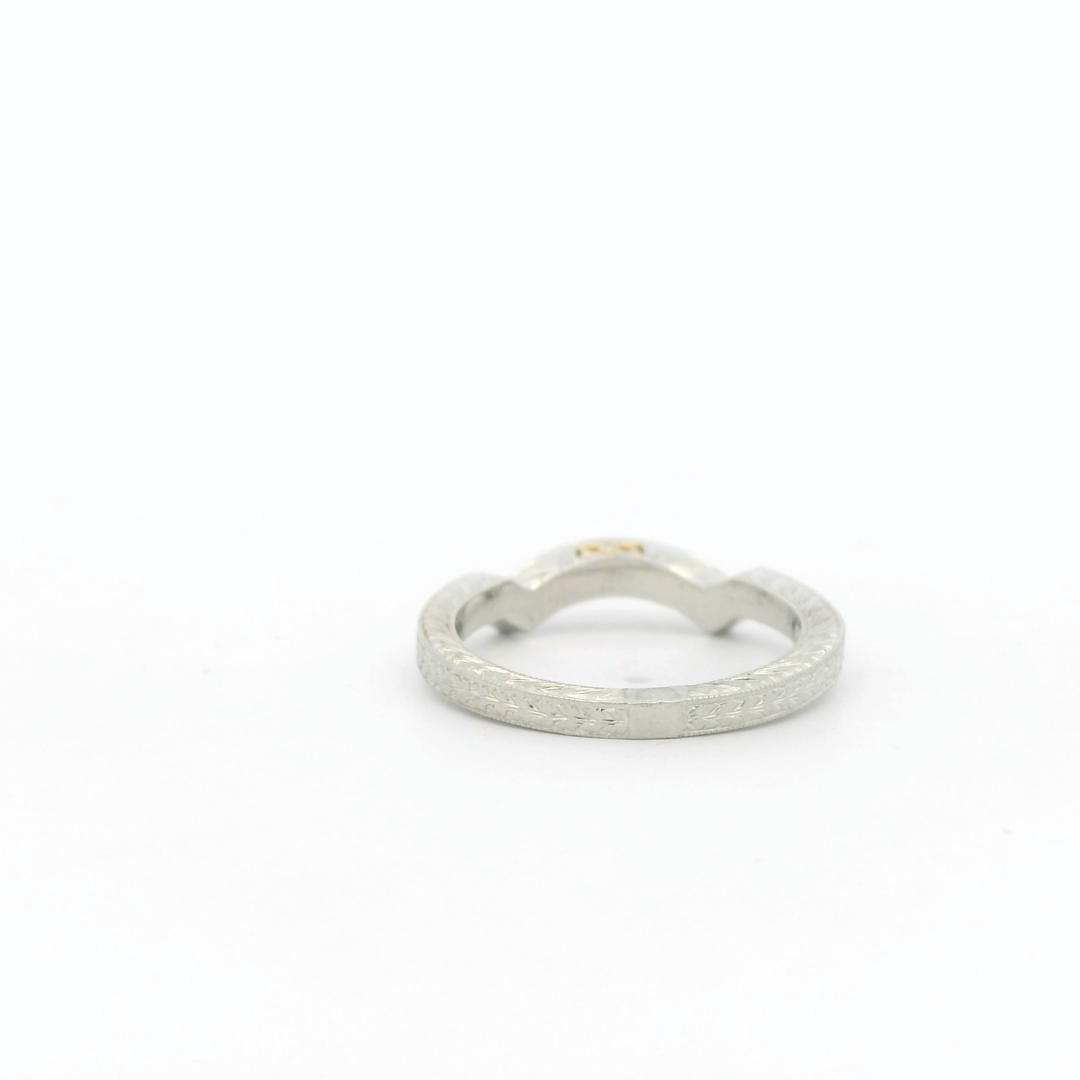 Estate Platinum/18ky Accented Wedding Band set with 7 Round Diamonds, 0.05 ctw