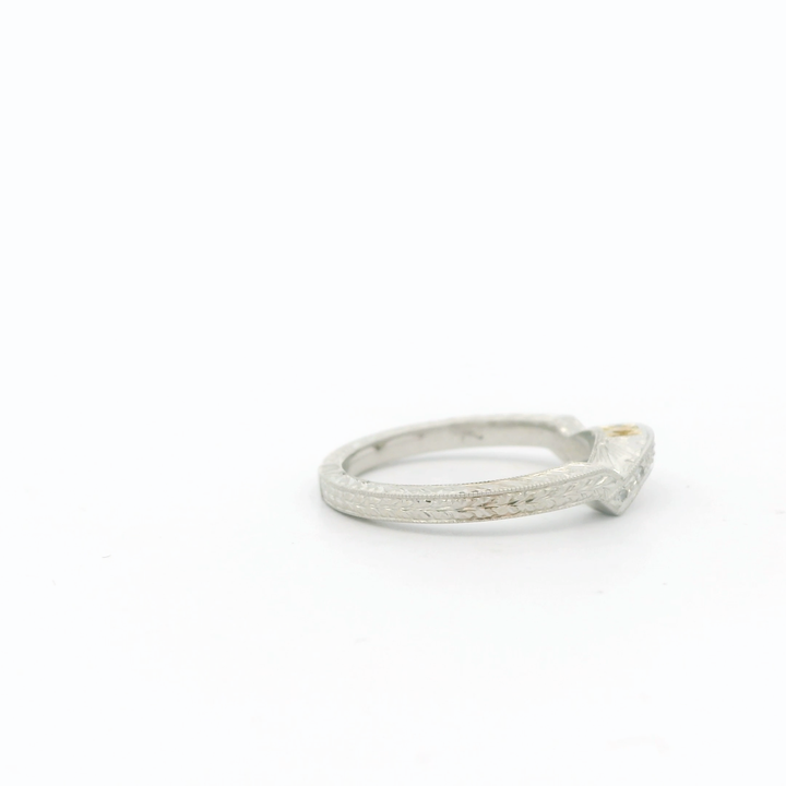 Estate Platinum/18ky Accented Wedding Band set with 7 Round Diamonds, 0.05 ctw