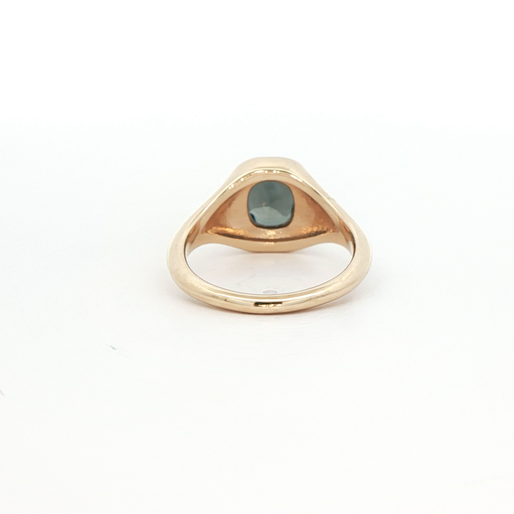 Marthaler Made 14K Yellow Gold Solitaire Ring with 1 Cushion Grey Spinel, 2.08 ct