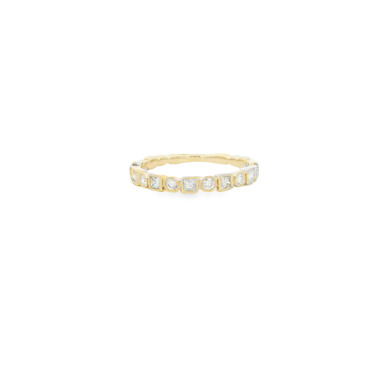 14K Yellow Gold Alternating Shape Wedding Band set with 5 Princess Diamonds, 0.21 ctw and 6 Round Diamonds, 0.21 ctw