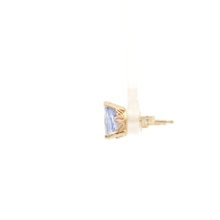 Estate 14K Yellow Gold Stud Earrings set with 2 Pear Tanzanites, approximately 1.00 ctw