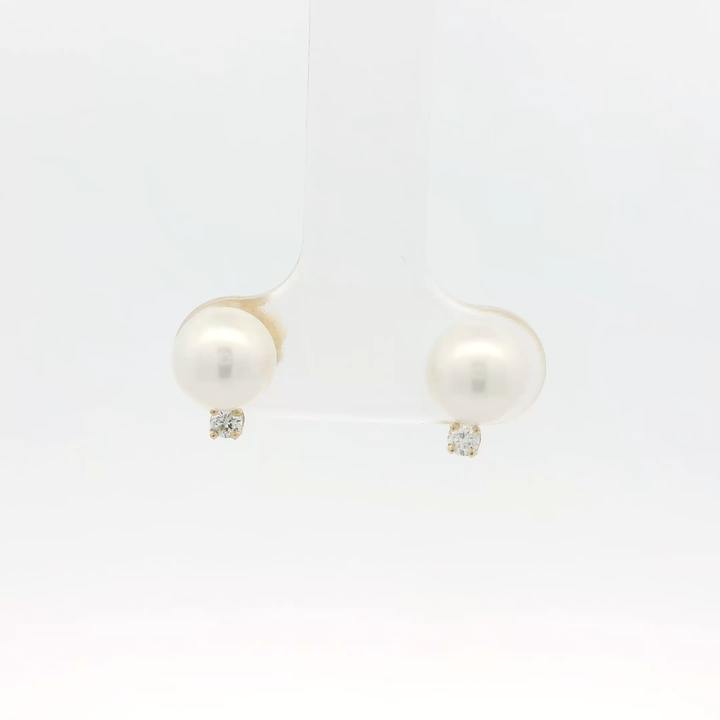 14K Yellow Gold Stud Earrings set with 2 Round 6.0 to 6.5 mm Akoya Pearls, 0.06 ctw Diamonds.