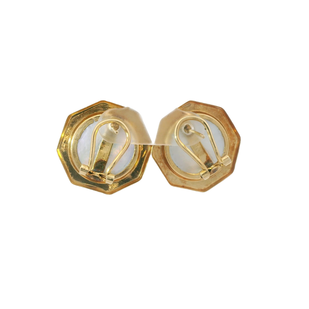 Estate 14KG Yellow Gold Mabe Pearl Stud Earrings