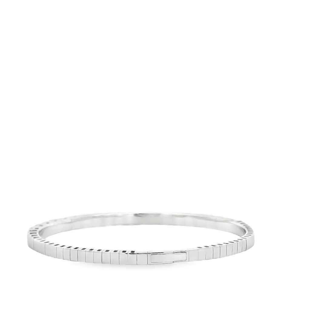 14K White Gold Flexible Bangle set with 20 Round Diamonds, 5.01 ctw