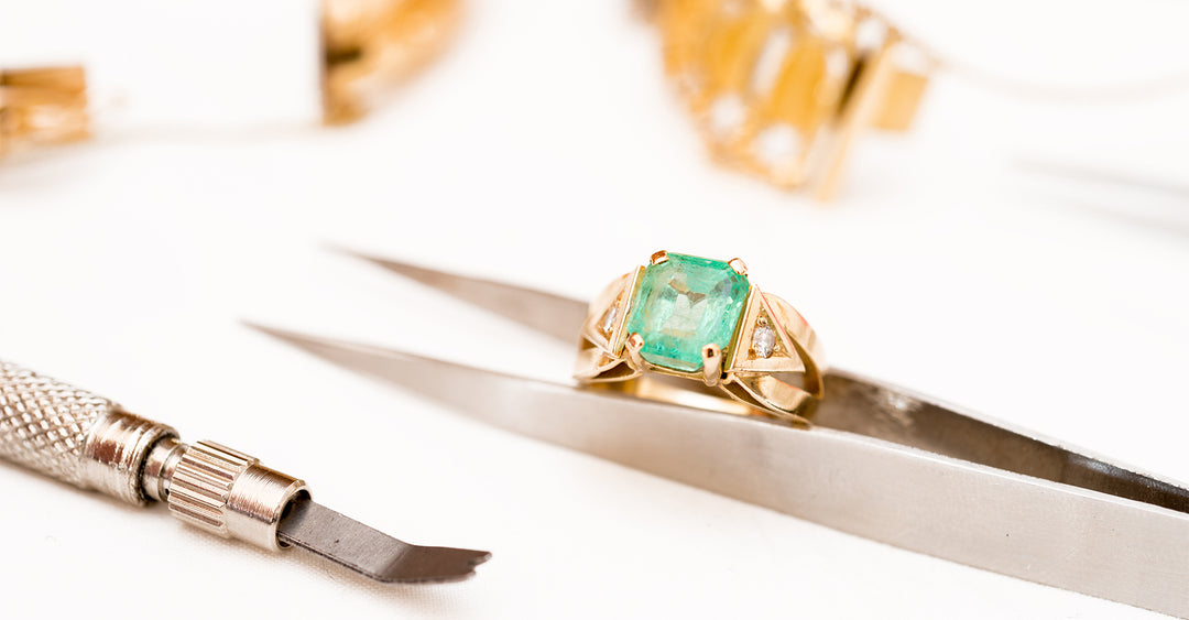 Emerald Cut Engagement Rings