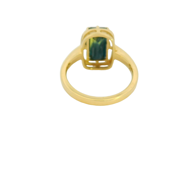 Marthaler Made 14K Yellow Gold Solitaire Gemstone Ring set with 1 Sapphire total stone weight measures 3.99 ctw.