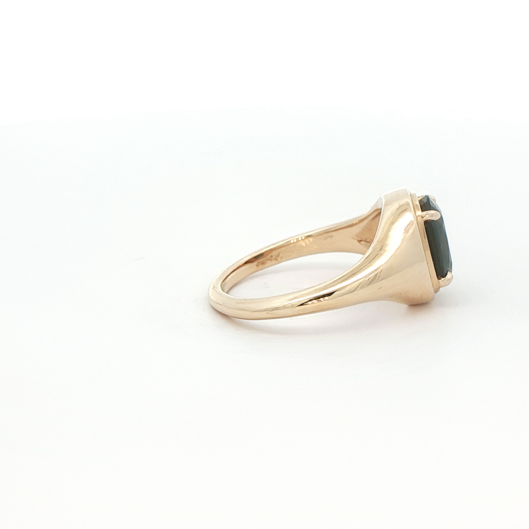 Marthaler Made 14K Yellow Gold Solitaire Ring with 1 Cushion Grey Spinel, 2.08 ct