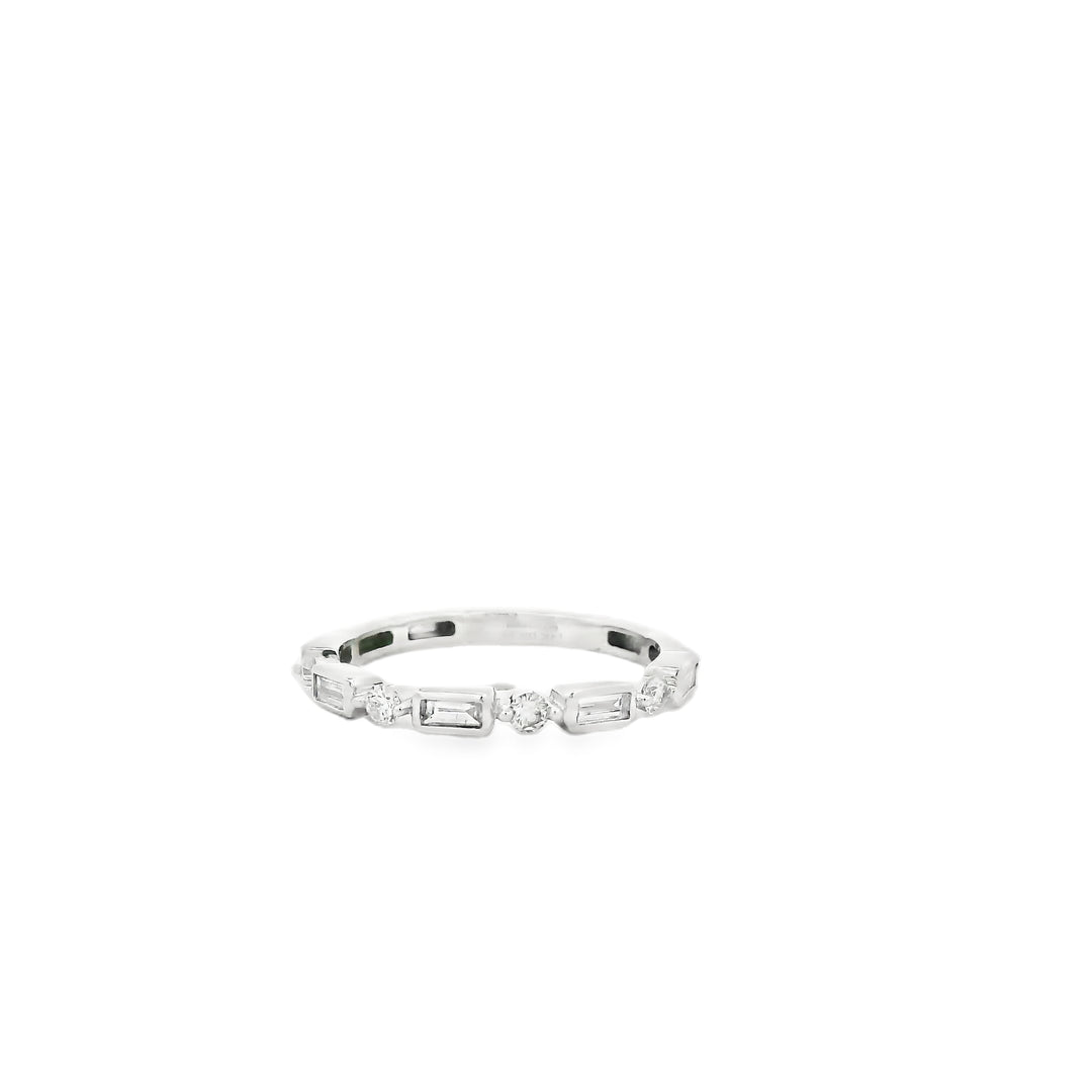 14K White Gold Alternating Anniversary Band set with 5 Baguette Diamonds, 0.23 ctw and 4 Round Diamonds, 0.16 ctw