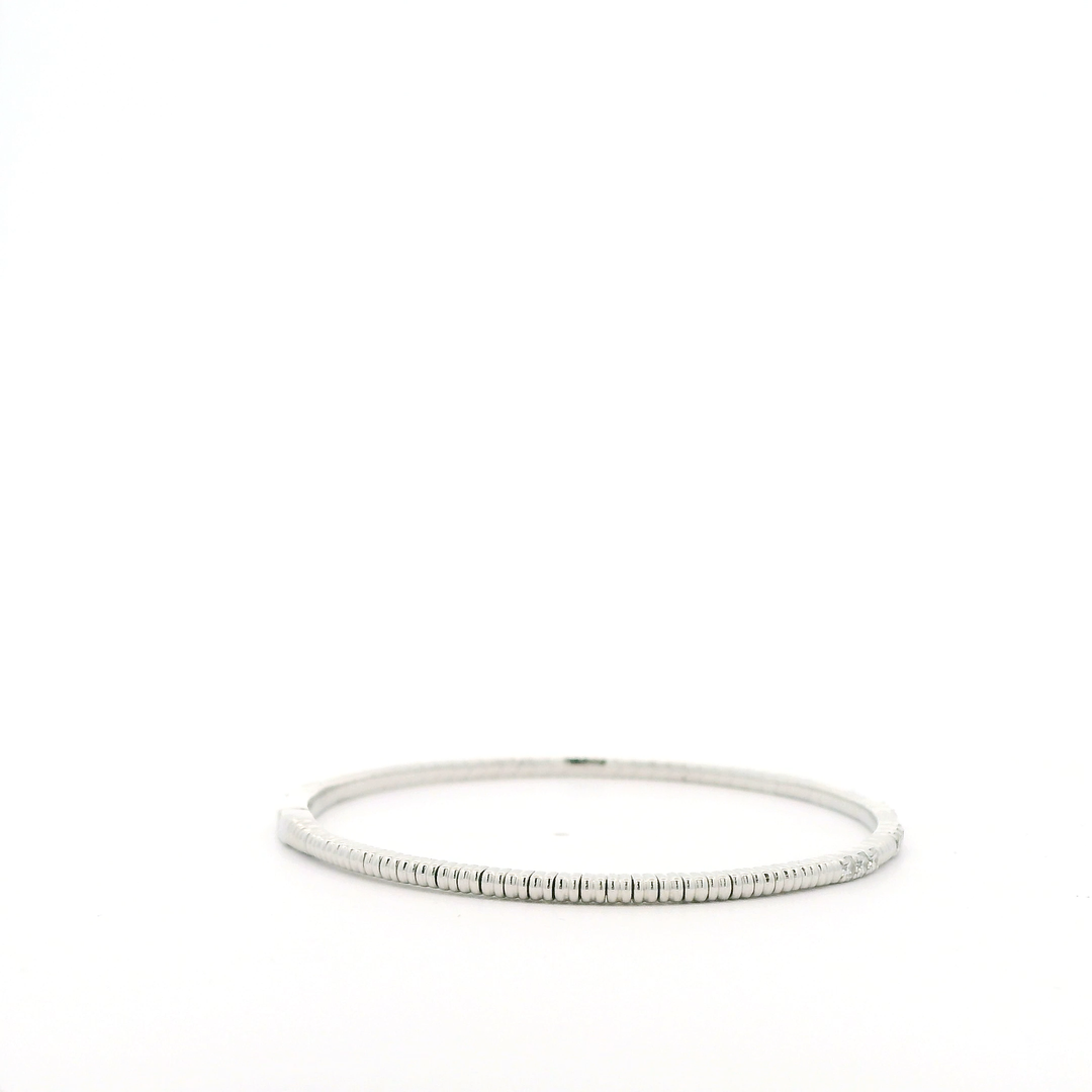 14K White Gold Flexible Bangle set with 15 Round Diamonds, 0.45 ctw