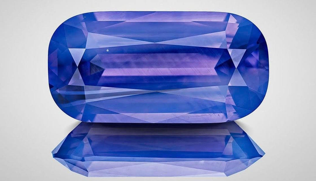 Marthaler Made 14K Yellow Gold Three Stone Gemstone Ring set with 1 Sapphire, 1.00 ct and 2 Shield Diamonds, 0.19 ctw