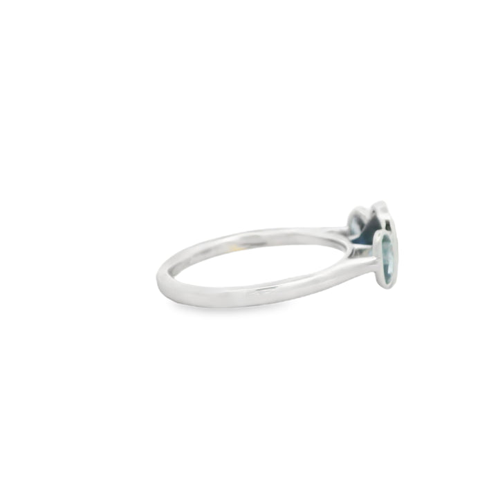 Marthaler Made 14K White Gold Three Stone Gemstone Ring set with 1 Oval Sapphire, 1.40 ct and 2 Oval Sapphires, 0.59 ctw