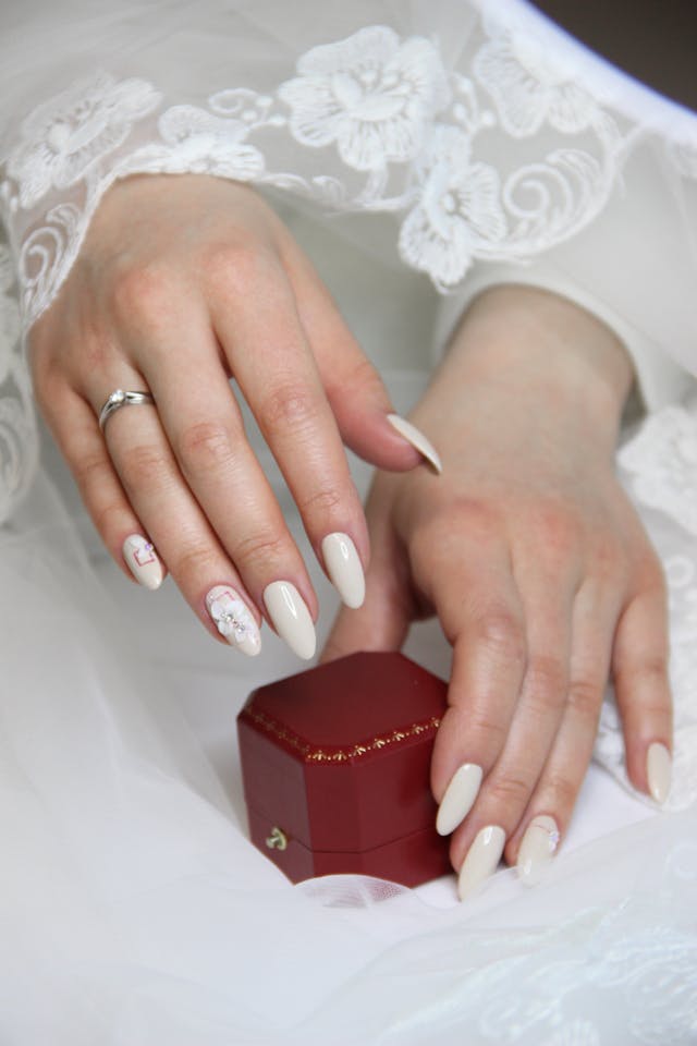 Women's Wedding Bands